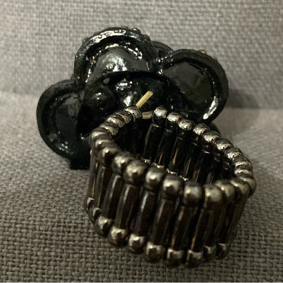Vintage Black Floral rhinestone & Black Onyx Expandable ring - Size 9+ - Picture 5 of 9